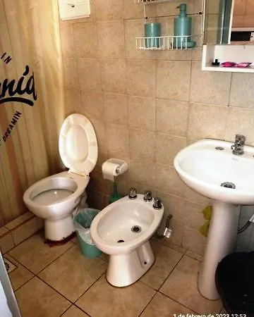 Monoambiente para 2 personas en Neuquén Exterior foto