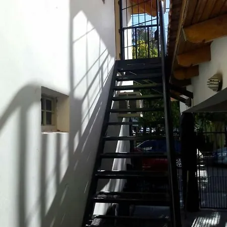 Monoambiente para 2 personas en Neuquén Exterior foto