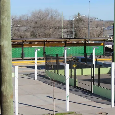 Monoambiente para 2 personas en Neuquén Exterior foto